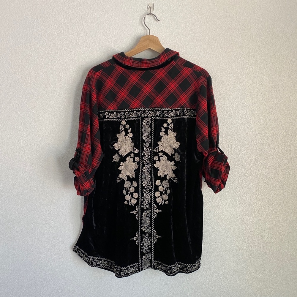 Embroidered velvet back, red/black flannel button Andree by Unit shirt, 1x